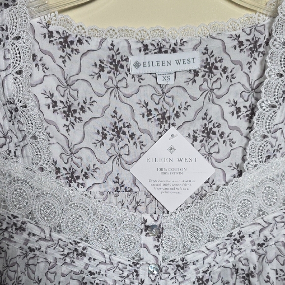 Eileen West Gray and White Nightgown with Floral Bow Design. - Picture 4 of 6
